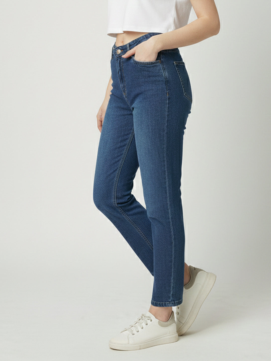 Women High-Rise Slim Straight Fit Jeans