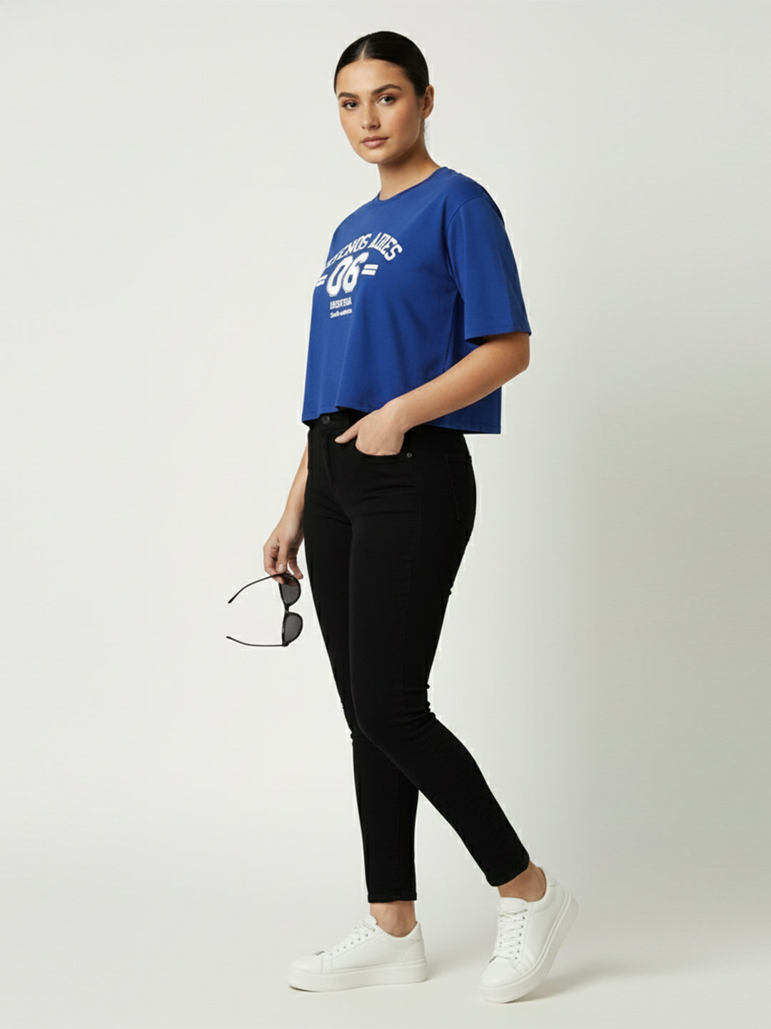 Women Mid-Rise Skinny Jeans