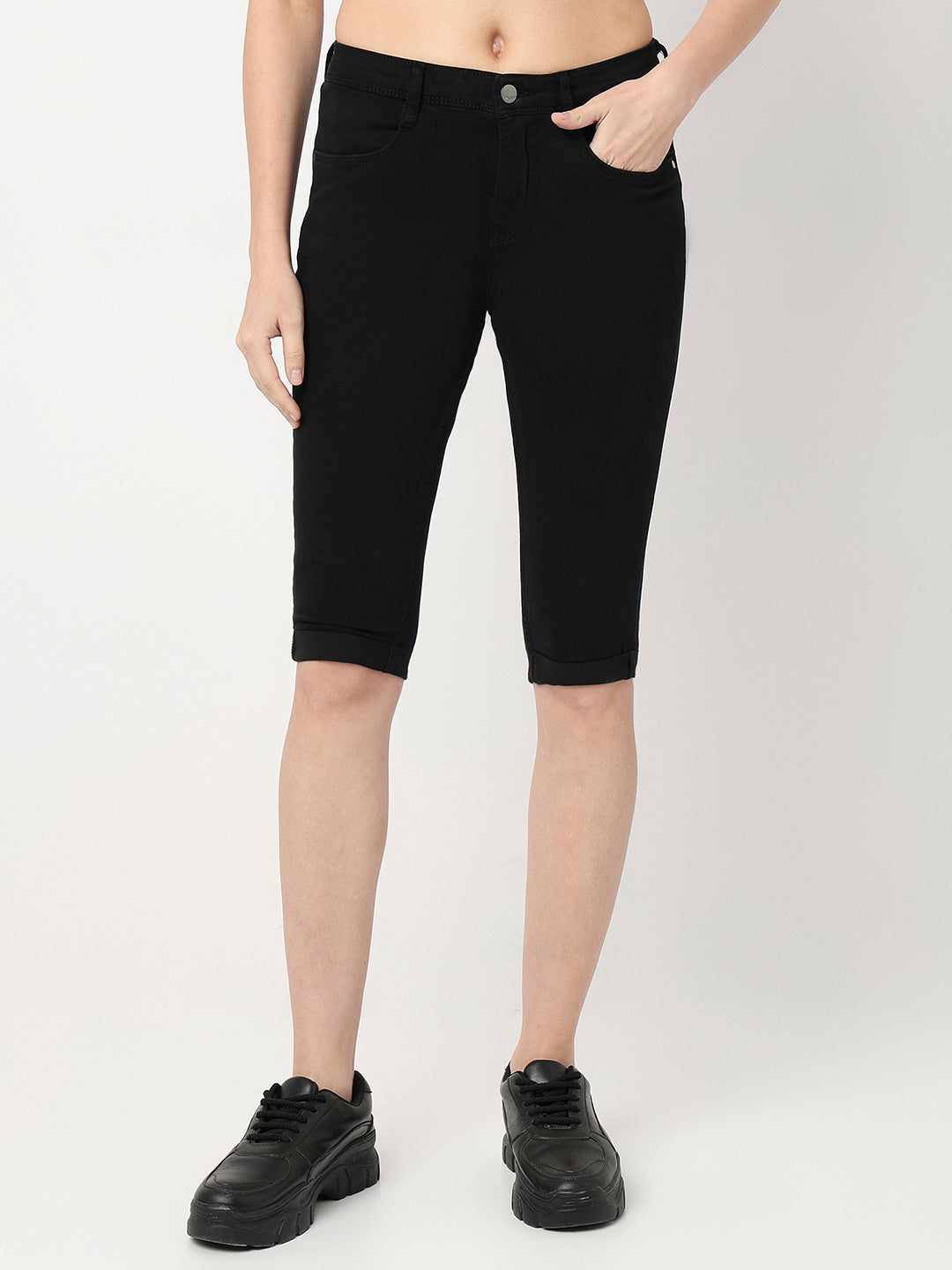 Women Black Mid-Rise Capri