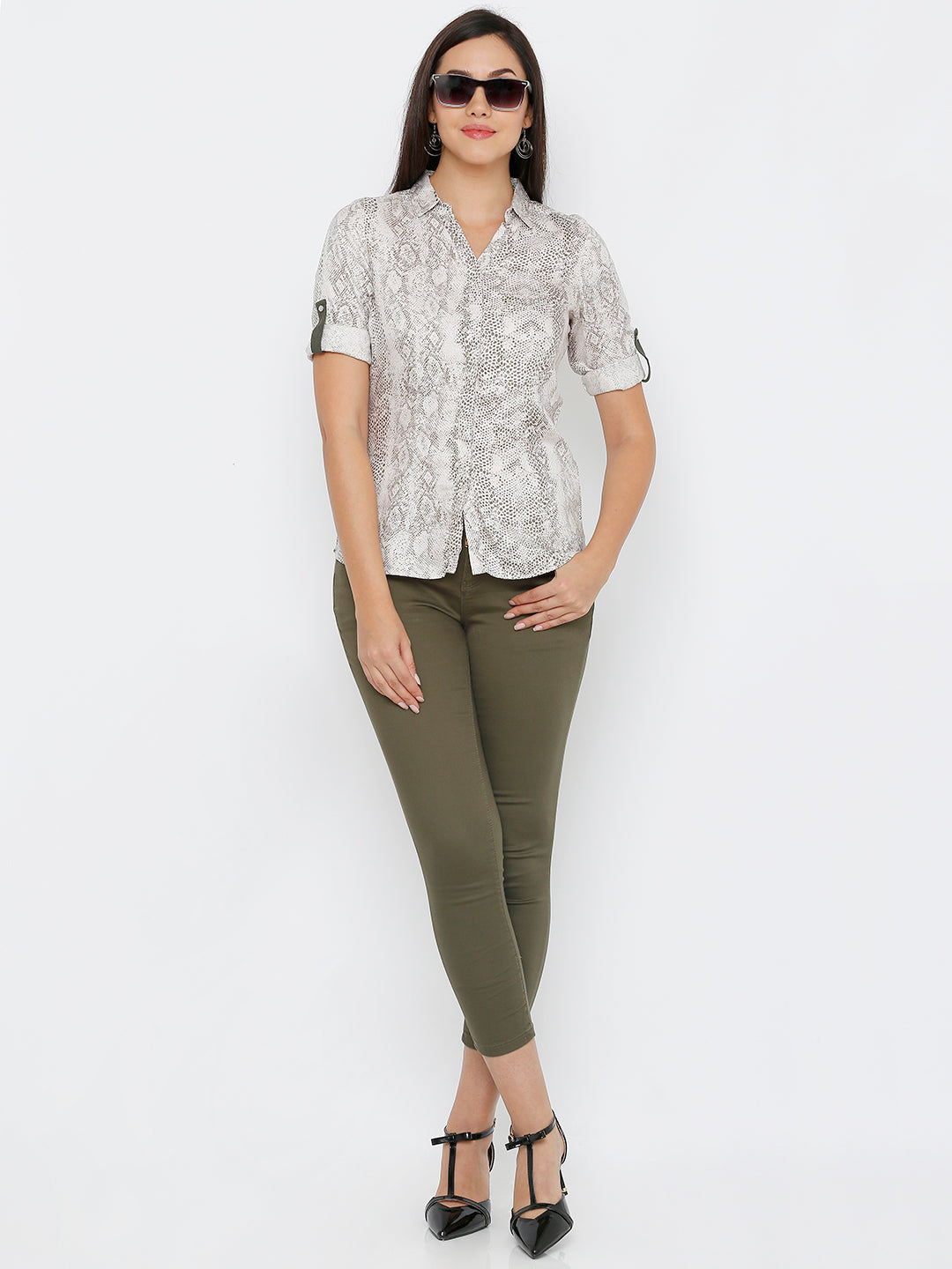 Women Olive Mid-Rise Crop Length Skiny Jeans