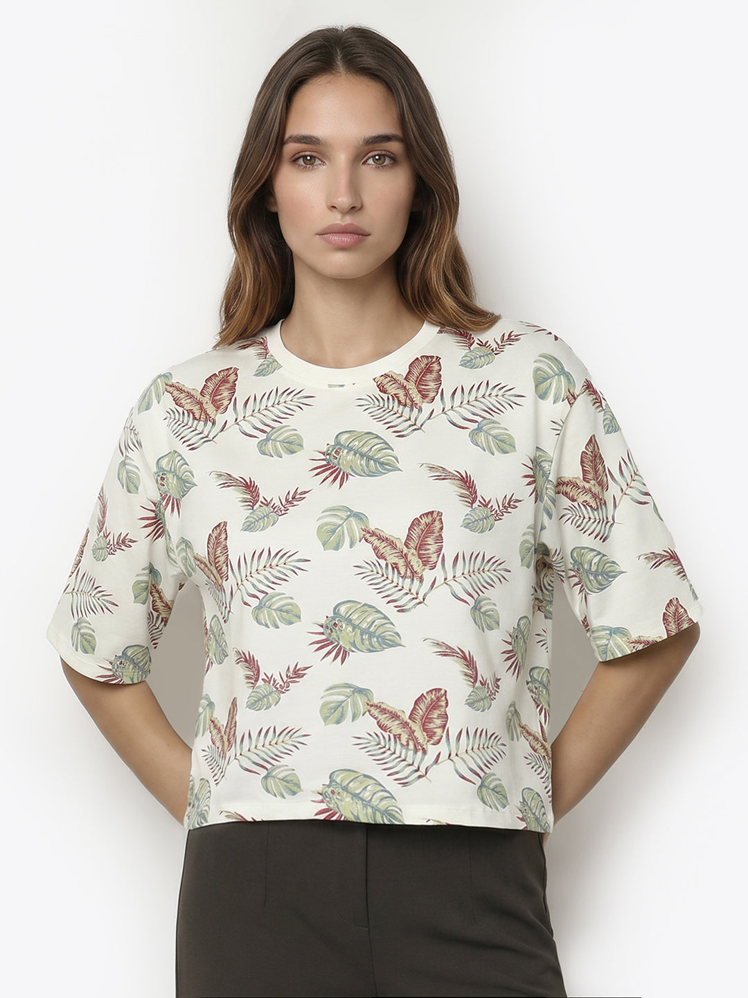 Women Leaf Print Graphic Crop Tees