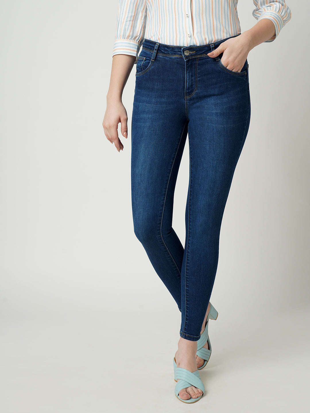 Women Mid-Rise Push Up Super Skinny Jeans1