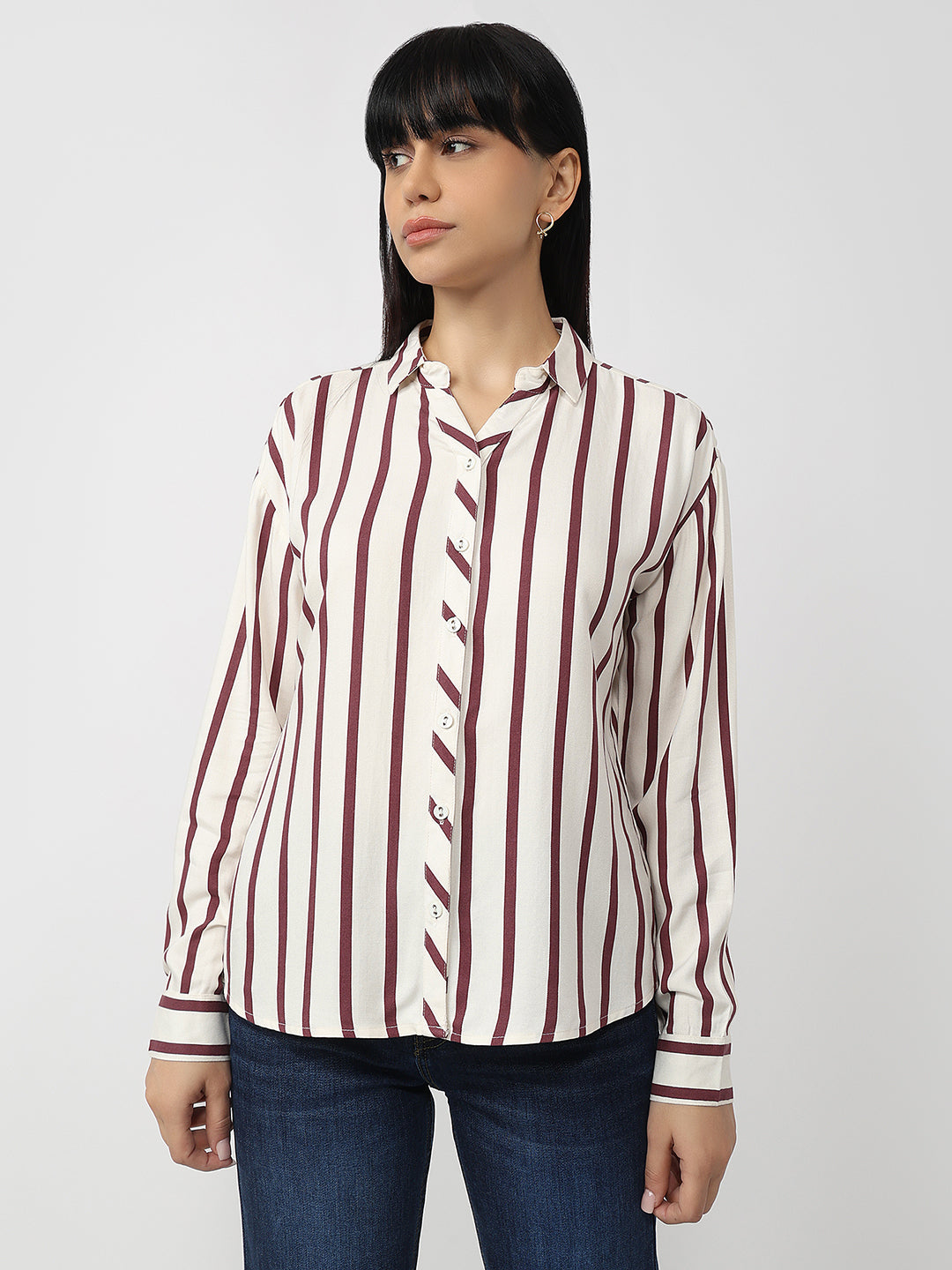 Women White/Mauve Slim Fit Shirt