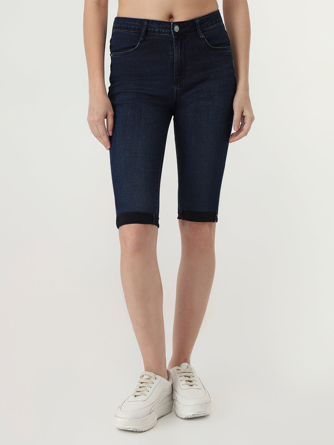Women Mid-Rise Slim Fit Capri
