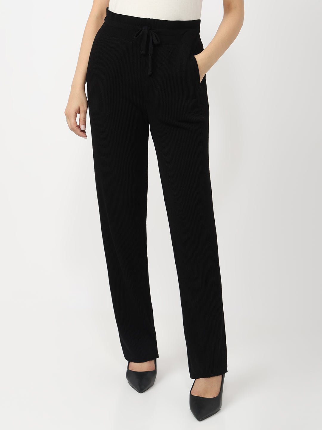 Women Black Mid-Rise Loose Straight Fit Trouser