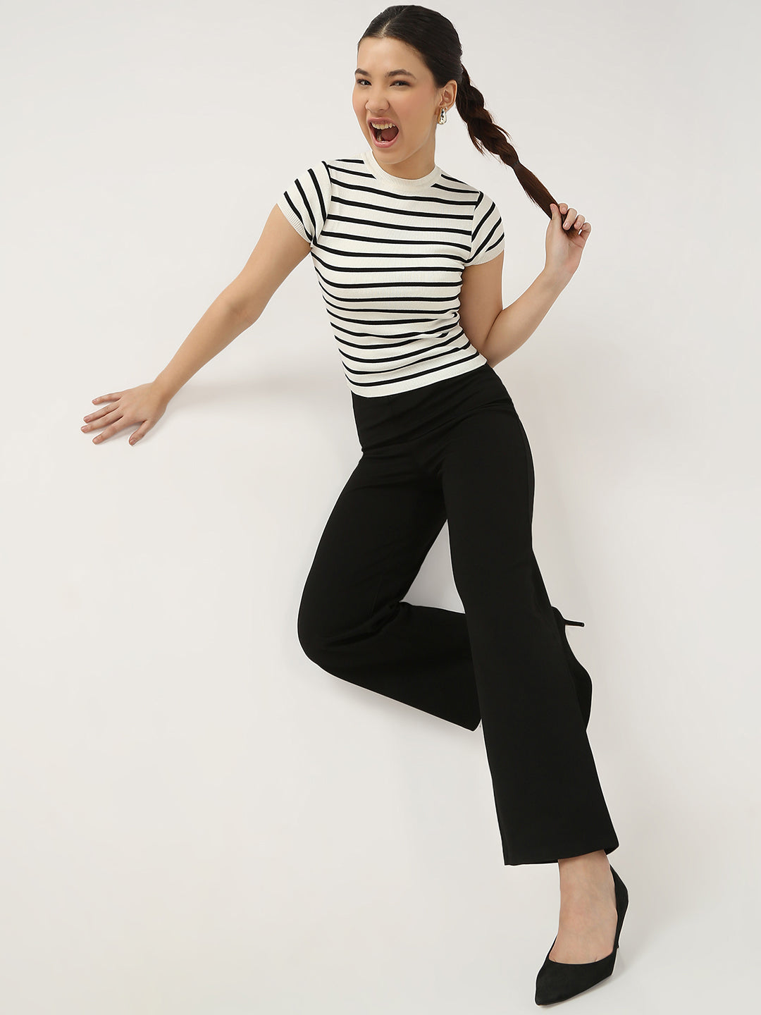 Women Black Wide Leg Treggings