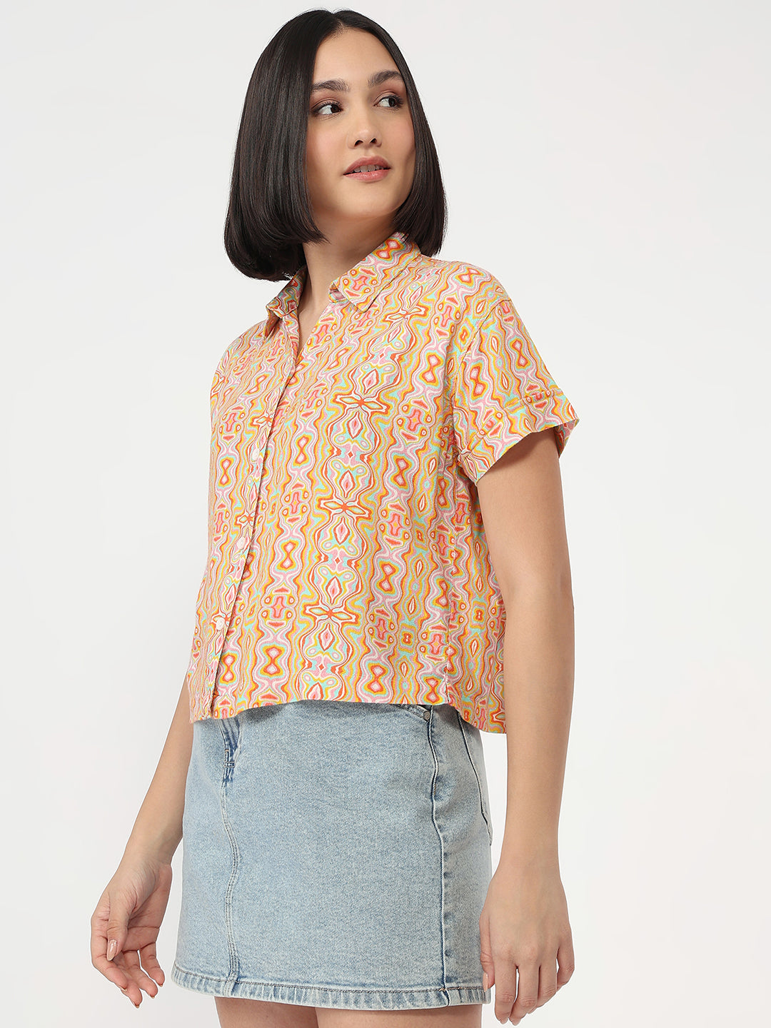 Women Kaleidoscope Print Slim Crop Shirt