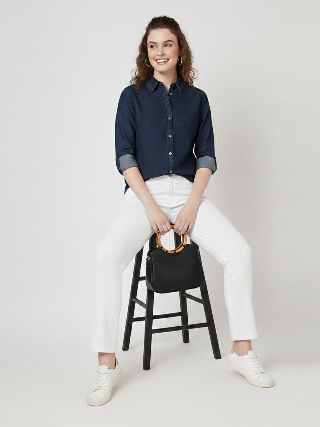 Women White High-Rise Snug Straight Fit Jeans