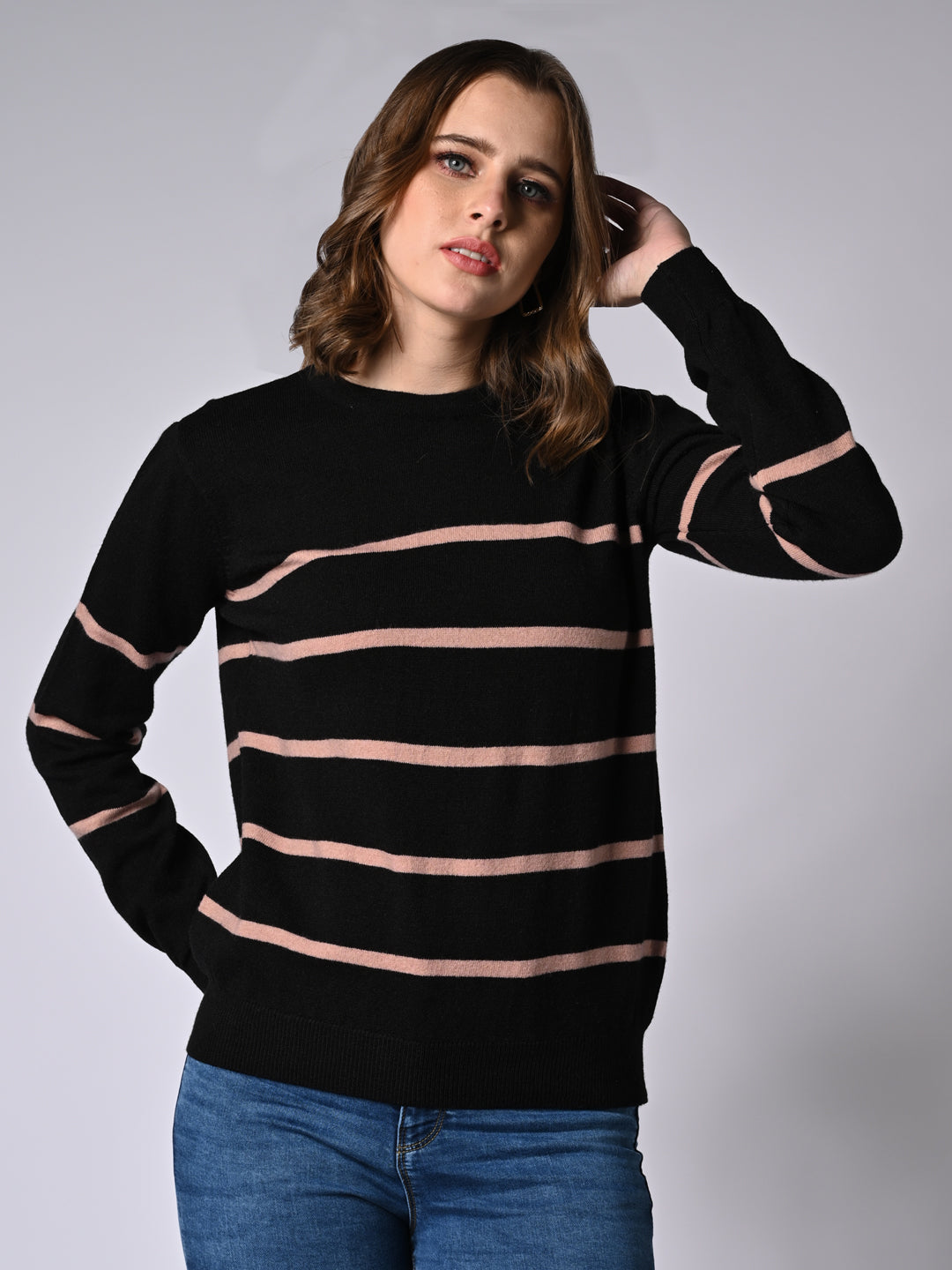 Women Black/Beige Slim Fit Sweater