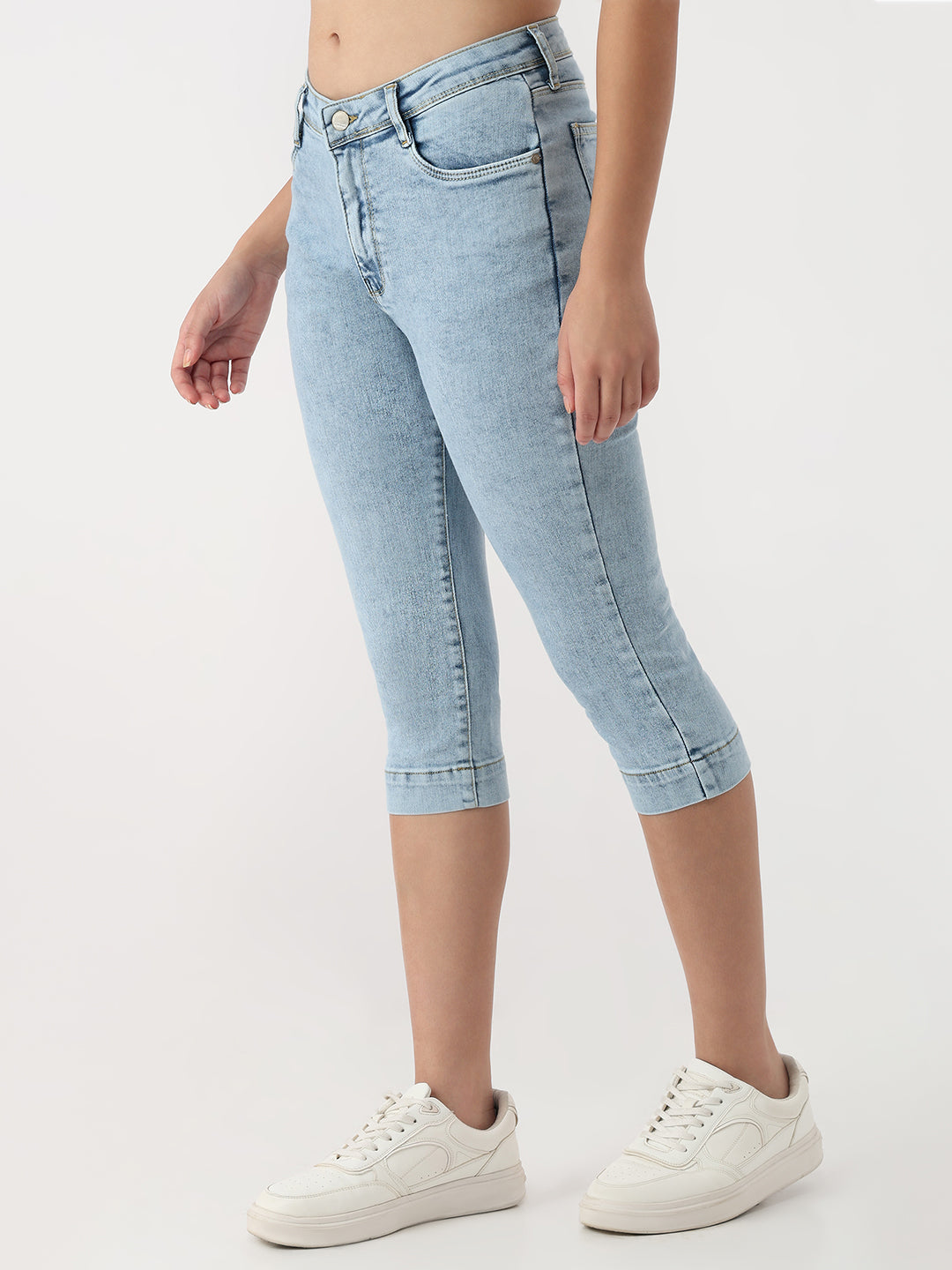 Women Medium Blue Capri