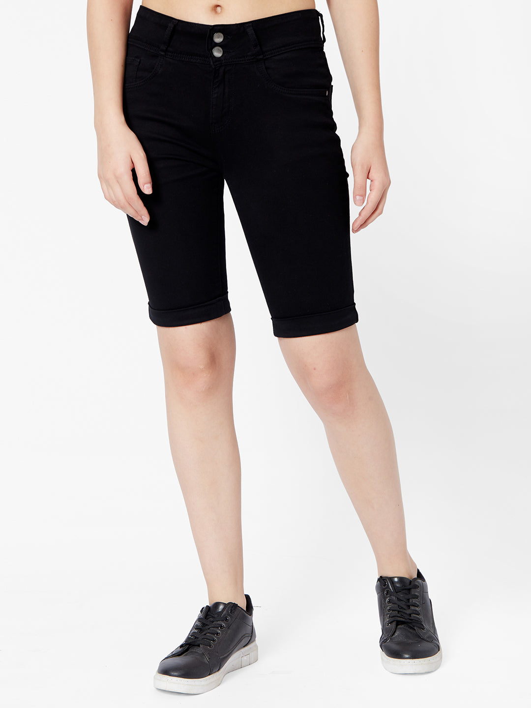 Women Black Mid-Rise Slim Capri