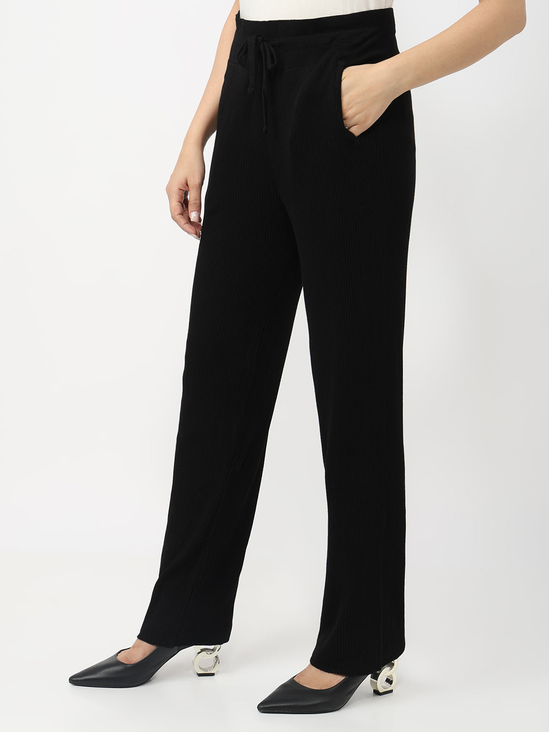 Women Black Mid-Rise Loose Straight Fit Trouser