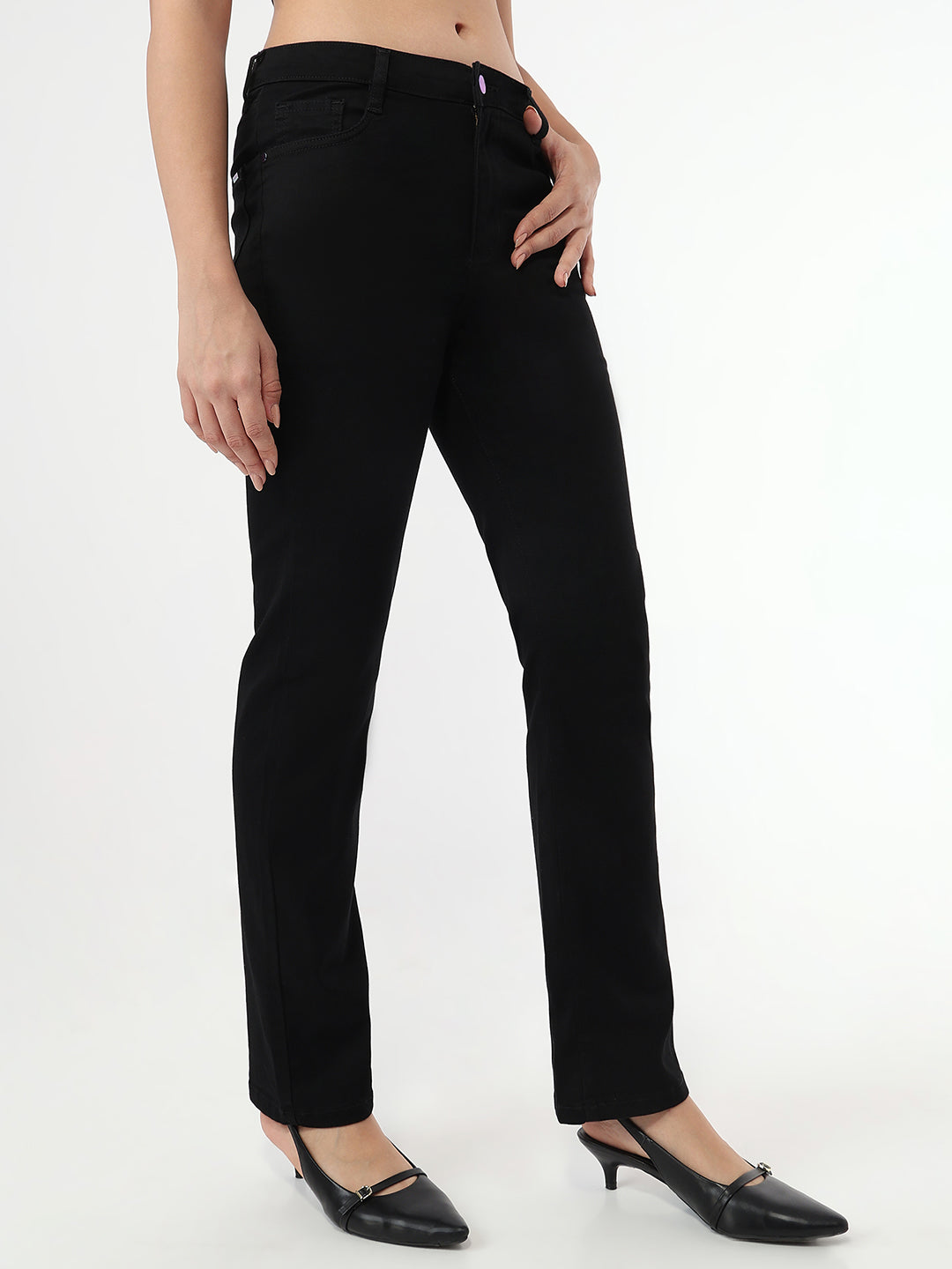 Women Solid Slim Straight Fit Jeans