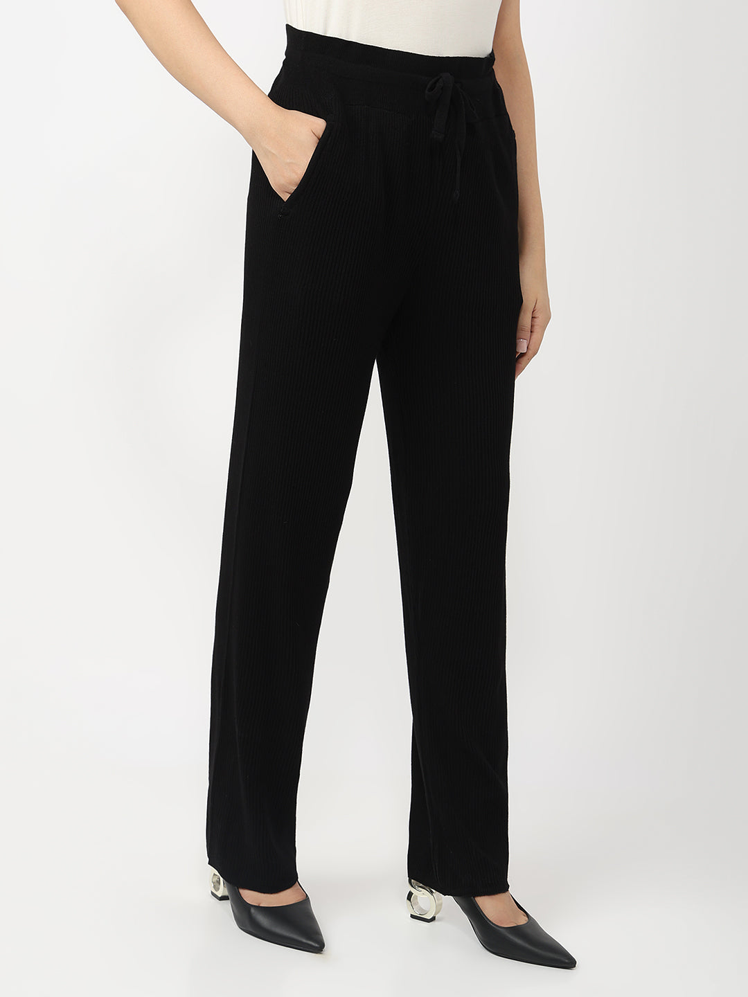 Women Black Mid-Rise Loose Straight Fit Trouser