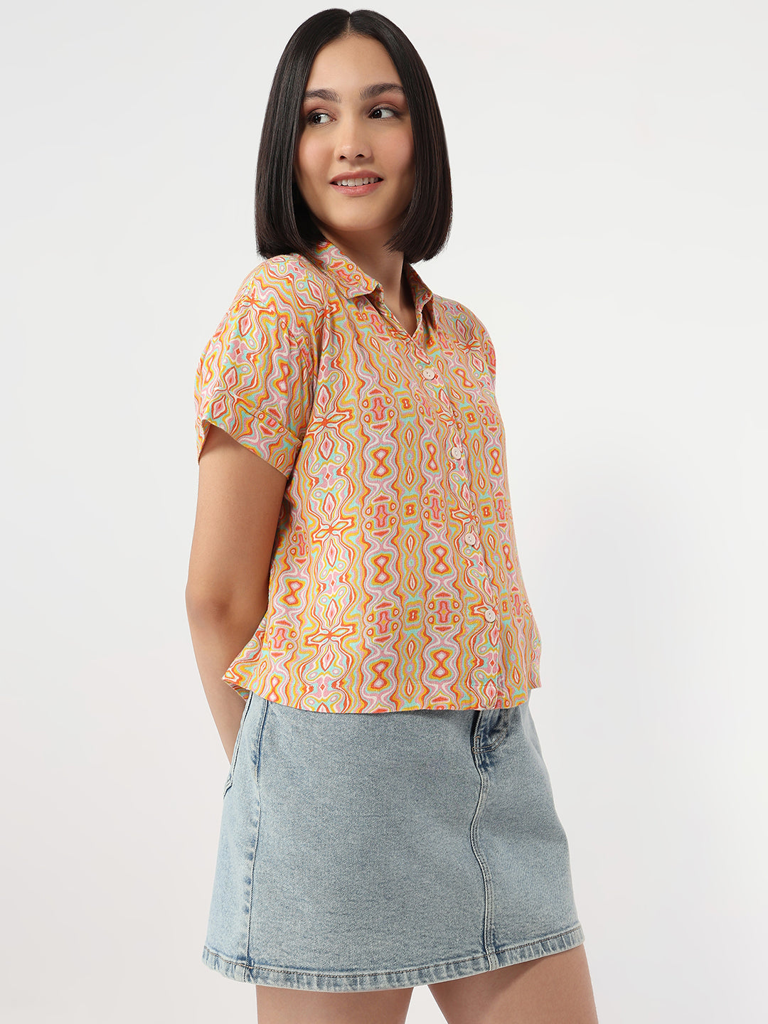 Women Kaleidoscope Print Crop Shirt