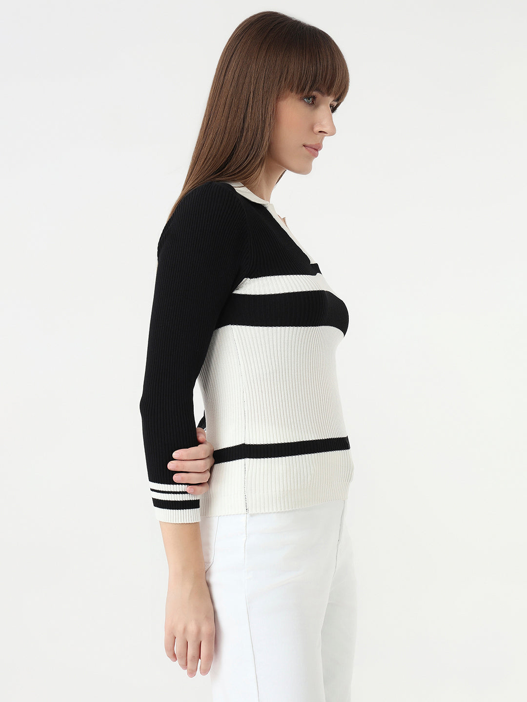 Women Black/White Slim Fit Flat Knit