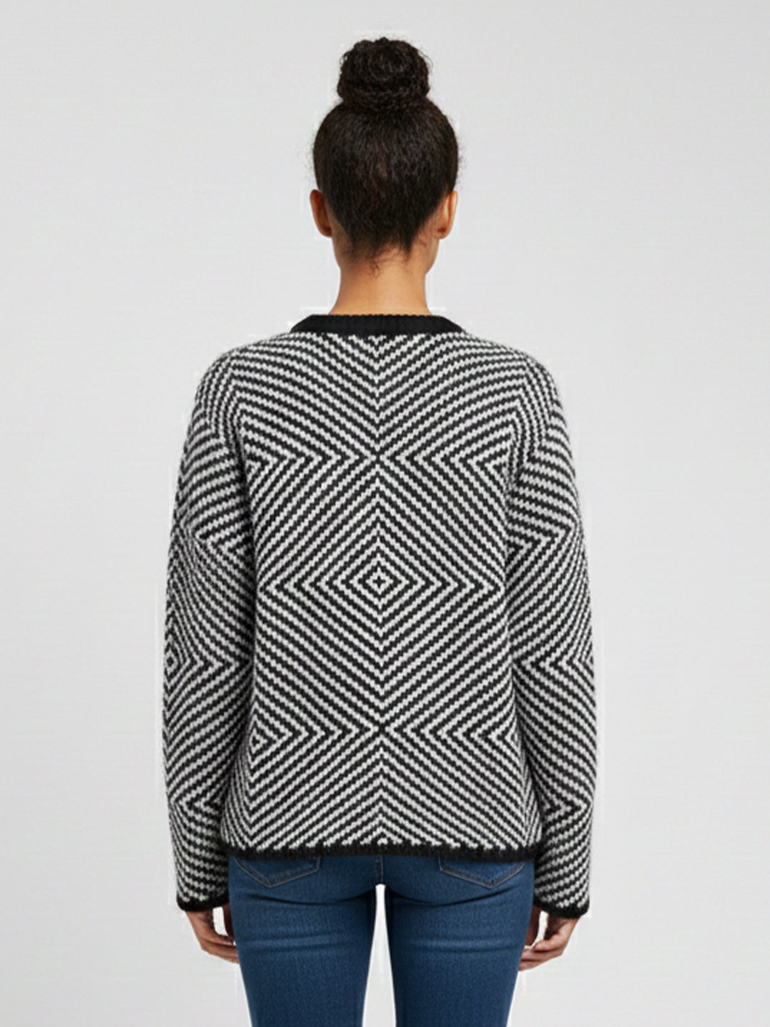 Women Black/White Slim Fit Sweater