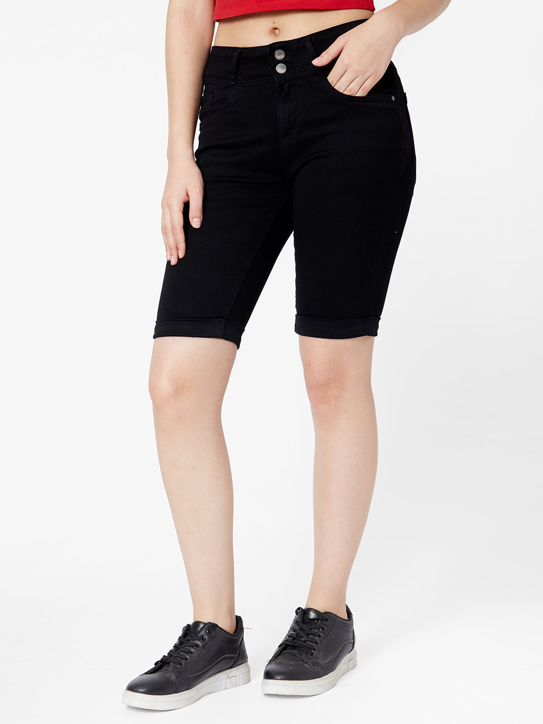 Women Black Mid-Rise Slim Capri
