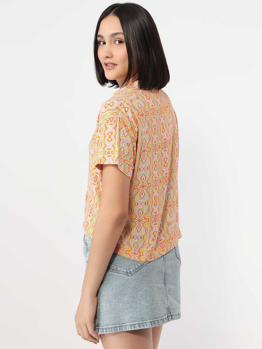 Women Kaleidoscope Print Slim Crop Shirt