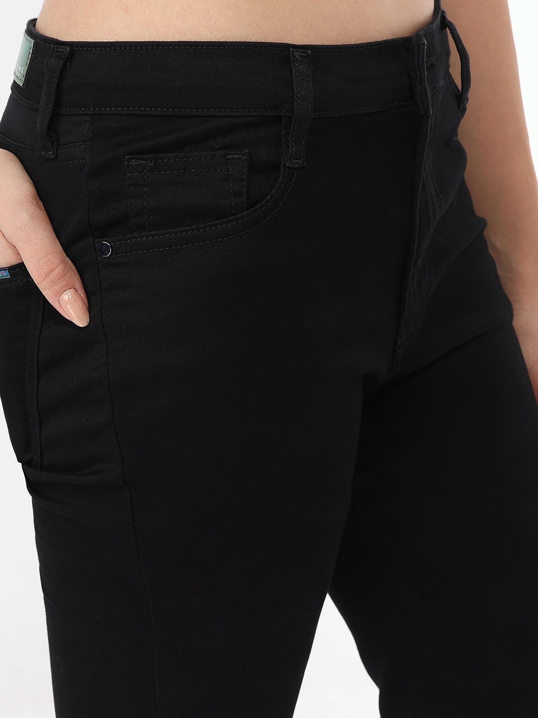 Women Solid Slim Straight Fit Jeans