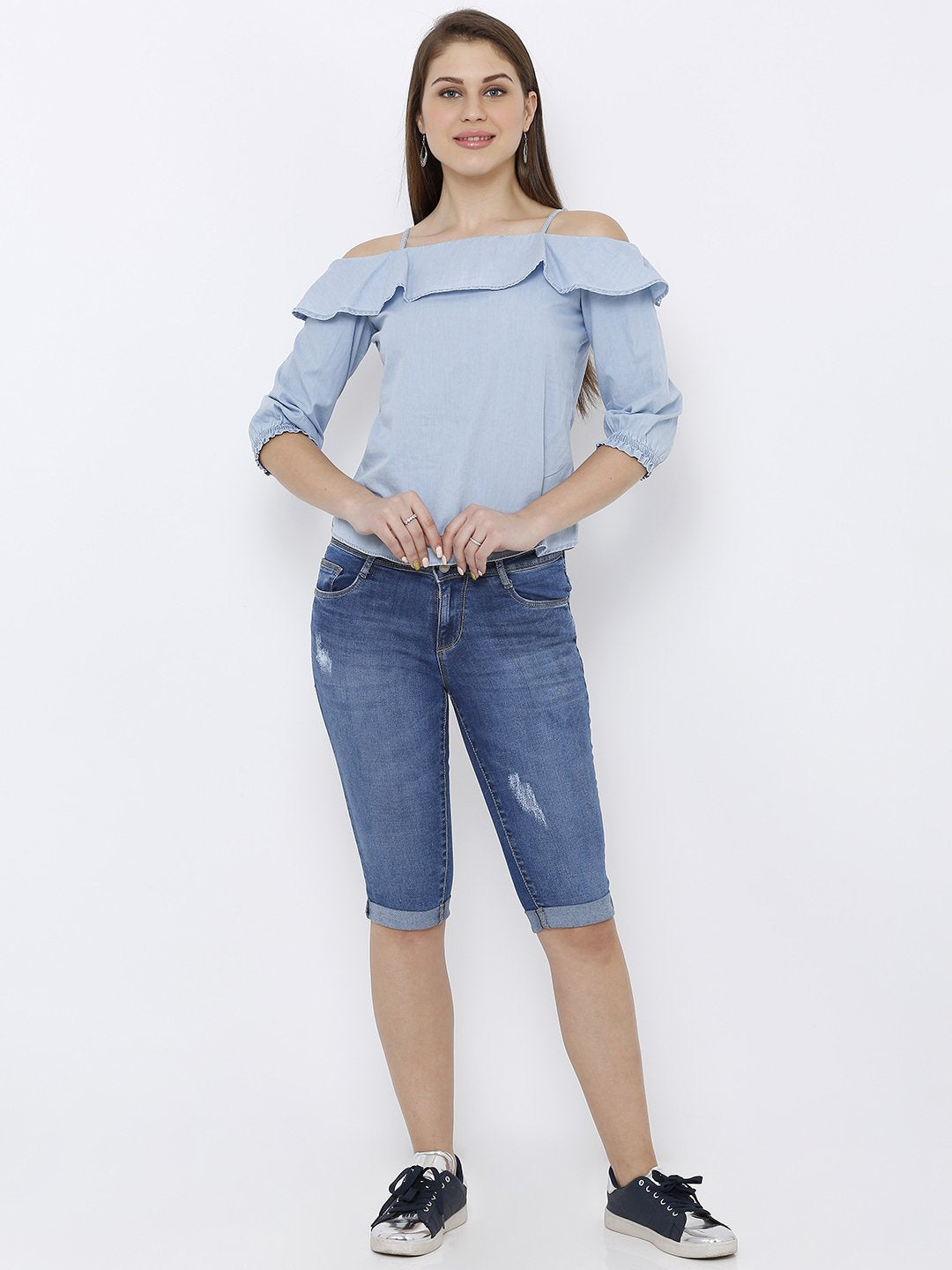Women Blue Mid-Rise Slim Capri