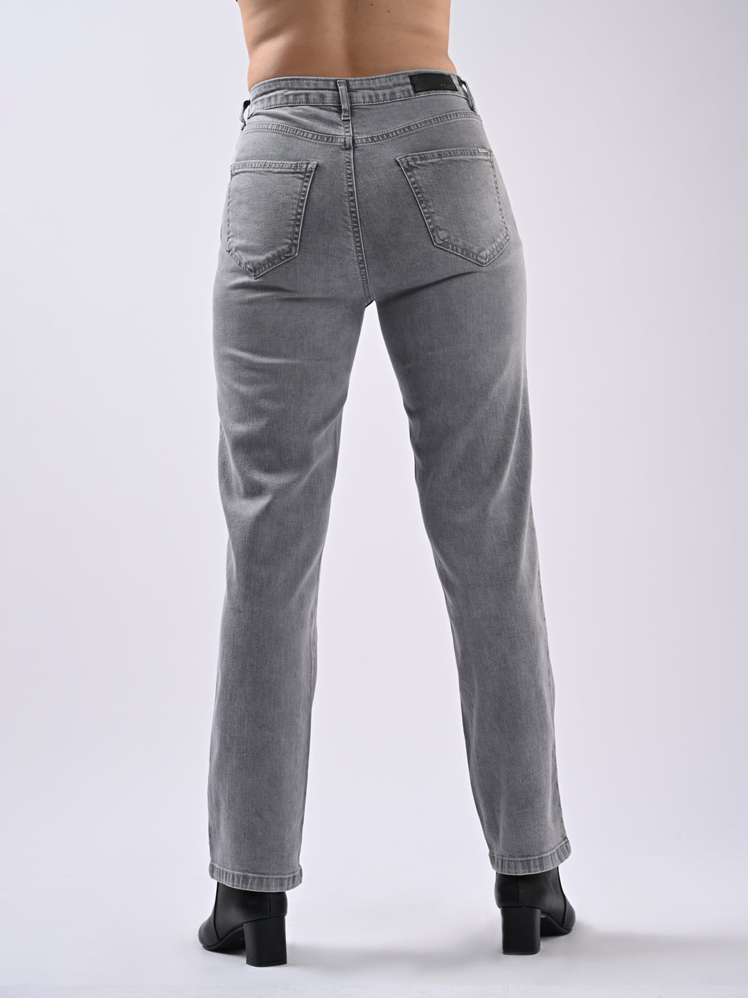 Women Grey High-Rise Relax Straight Fit Jeans