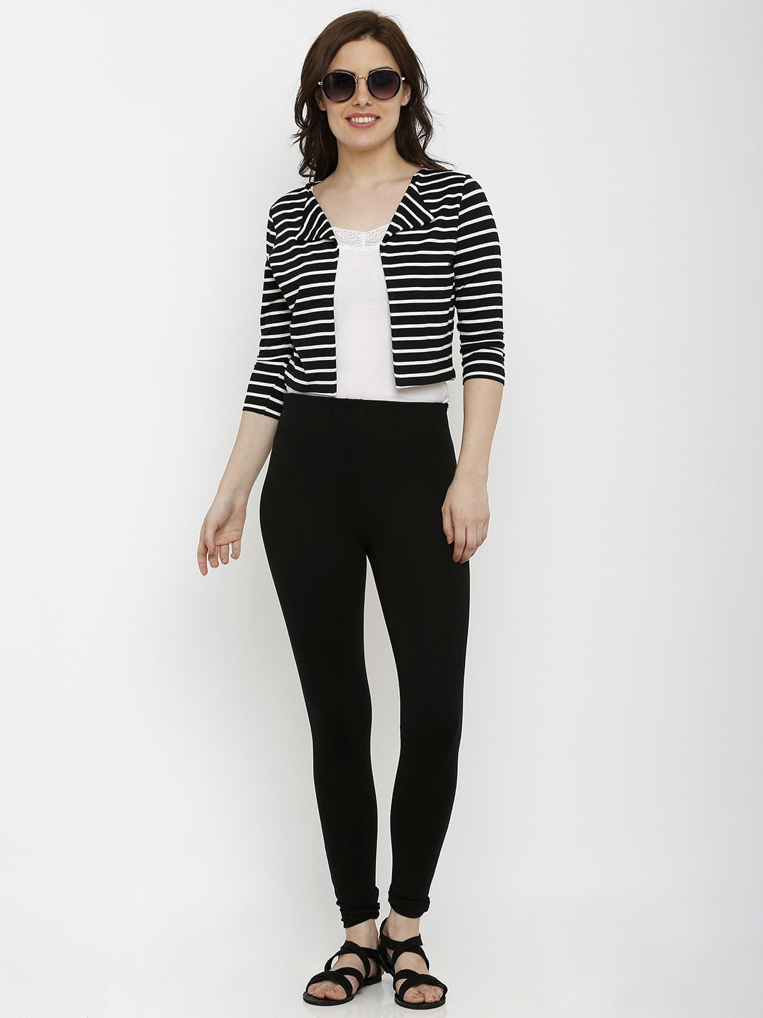 Women Black Mid-Rise Treggings