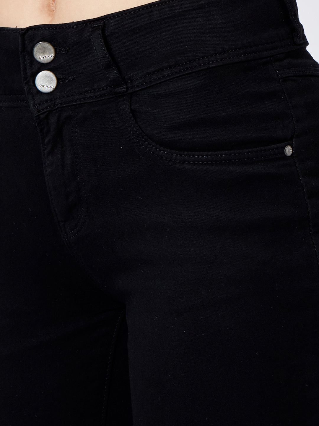 Women Black Mid-Rise Slim Capri