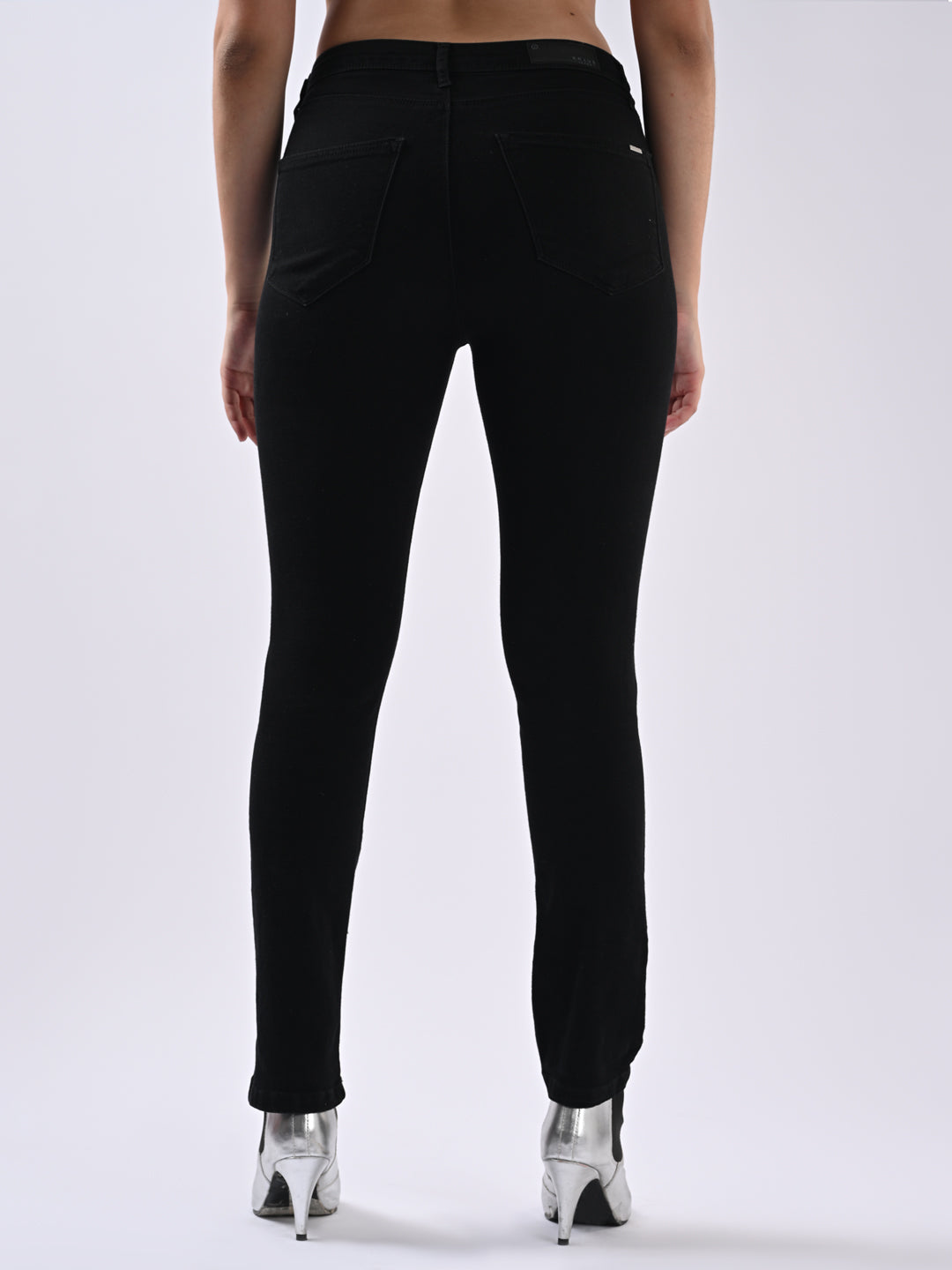 Women High-Rise Snug Straight Jeans