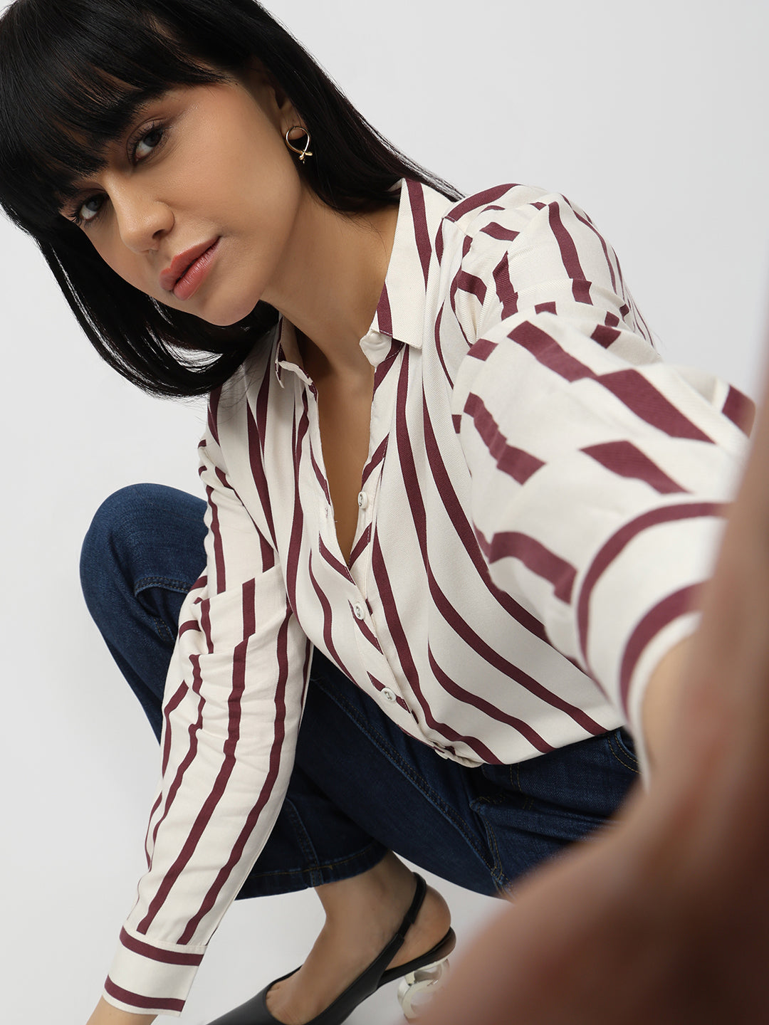 Women White/Mauve Slim Fit Shirt