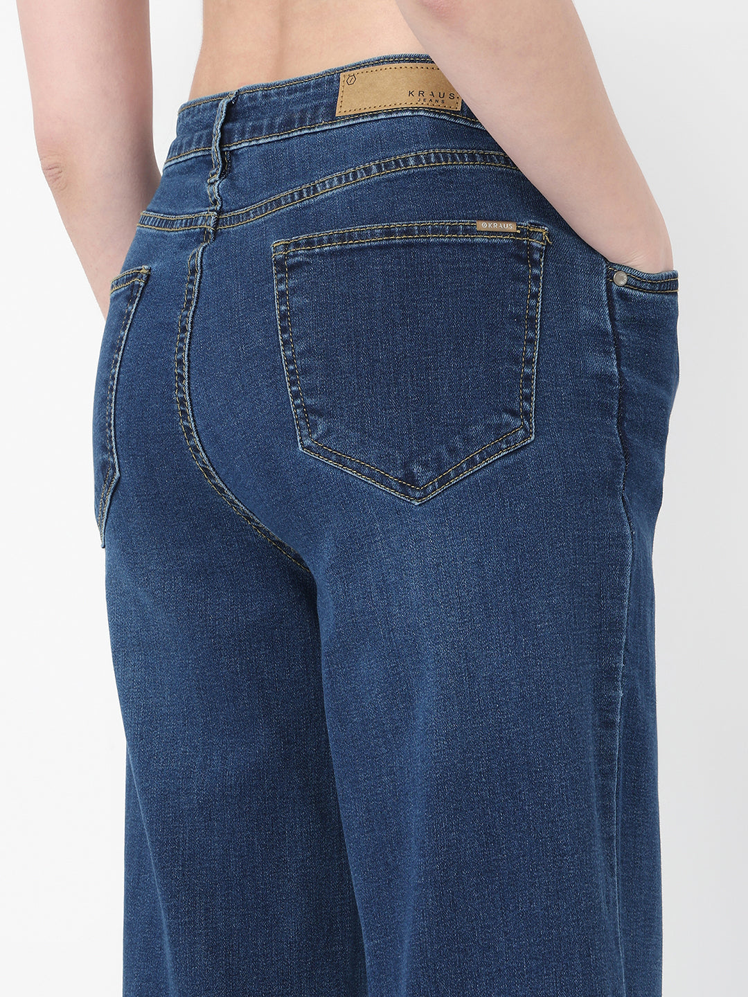 Women Blue Crop Straight Fit Jeans