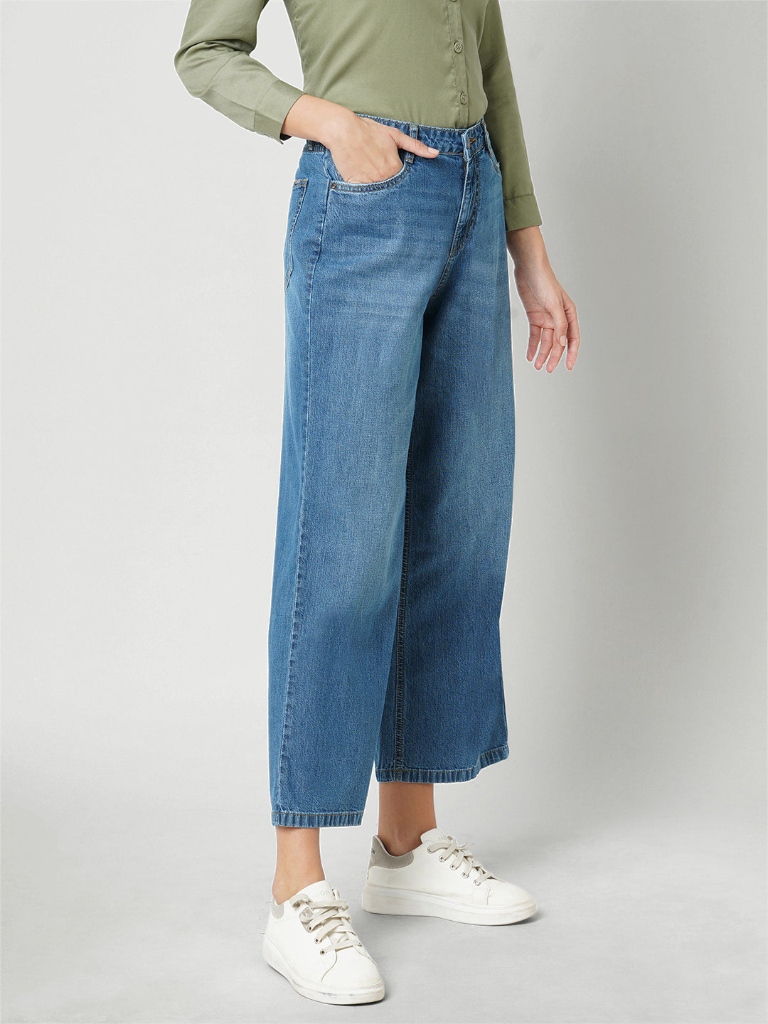 Women Mid-Rise Wide Leg Jeans