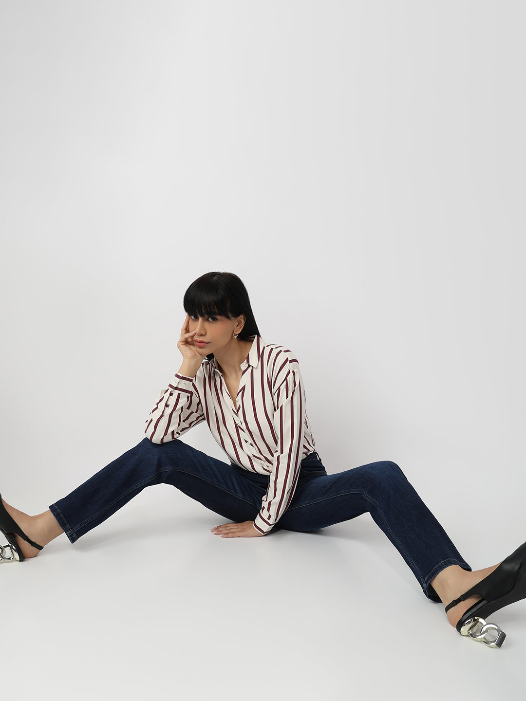 Women White/Mauve Slim Fit Shirt