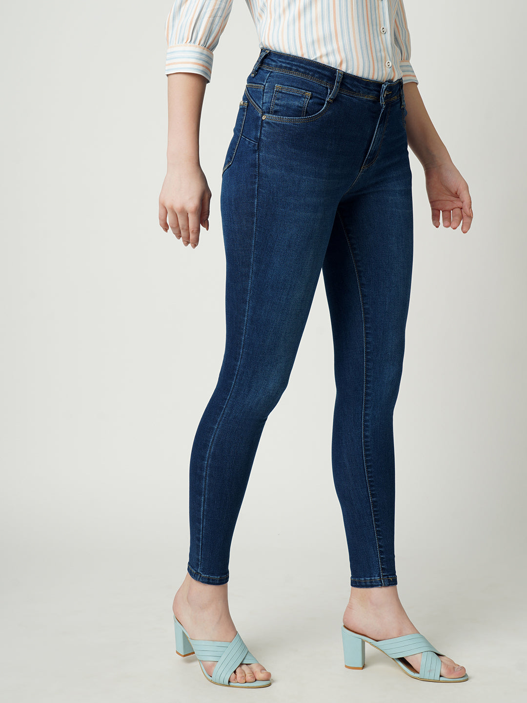 Women Mid-Rise Push Up Super Skinny Jeans
