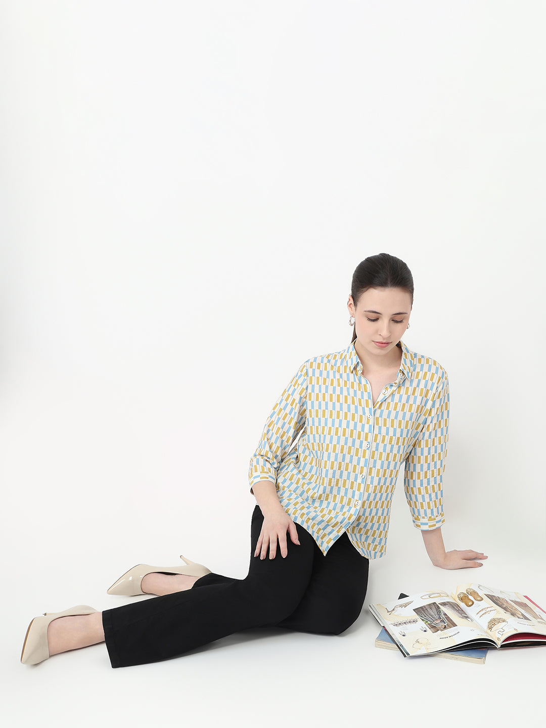 Women Geometric Print Slim Fit Shirt