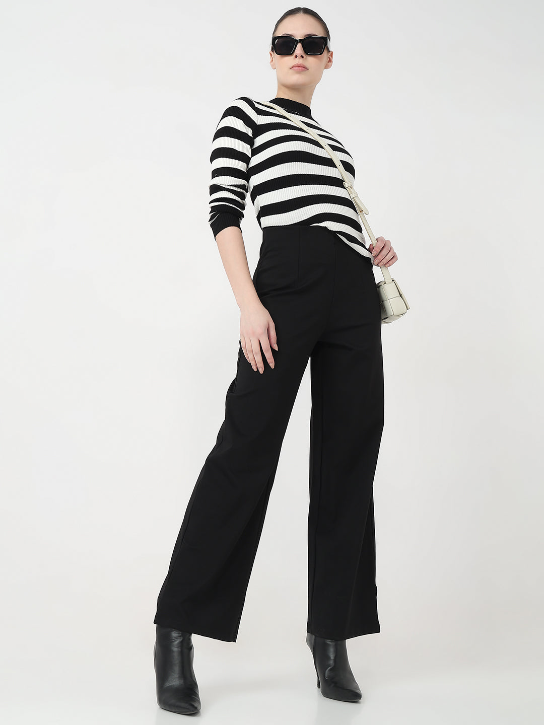 Women Black Wide Leg Treggings
