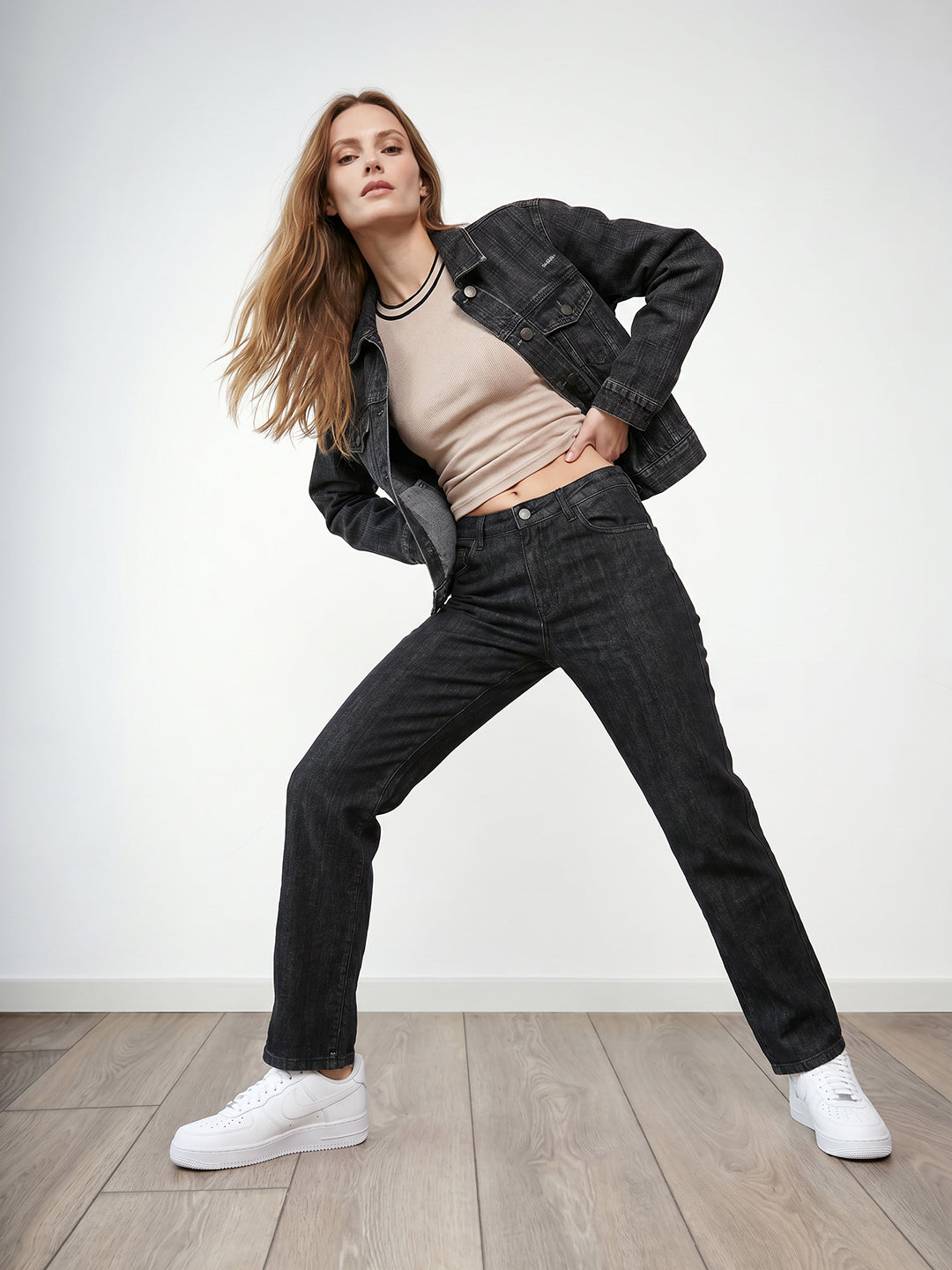 Women Black High-Rise Slim Straight Fit Jeans