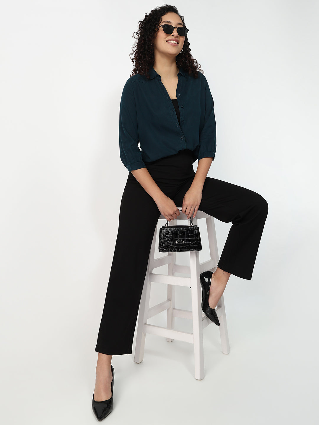 Women Black Loose Straight Fit Treggings