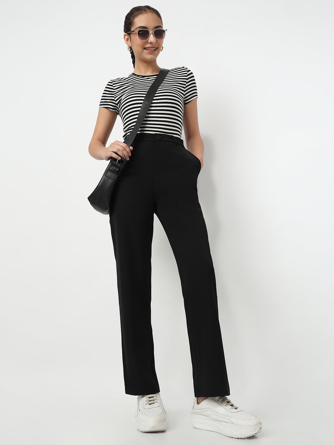 Women Black Mid-Rise Straight Fit Korean Pants