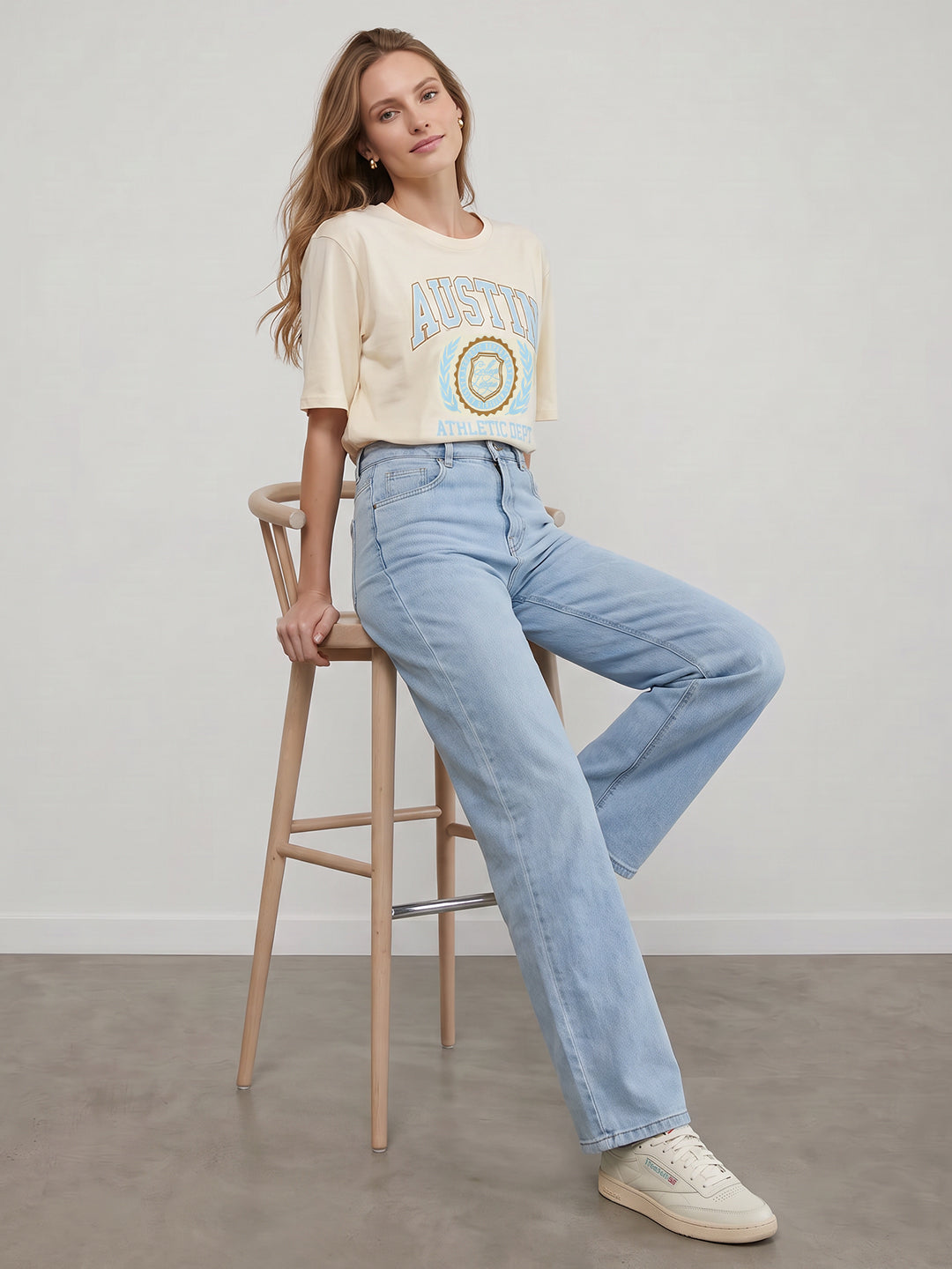 Women Light Blue High-Rise Straight Fit Jeans