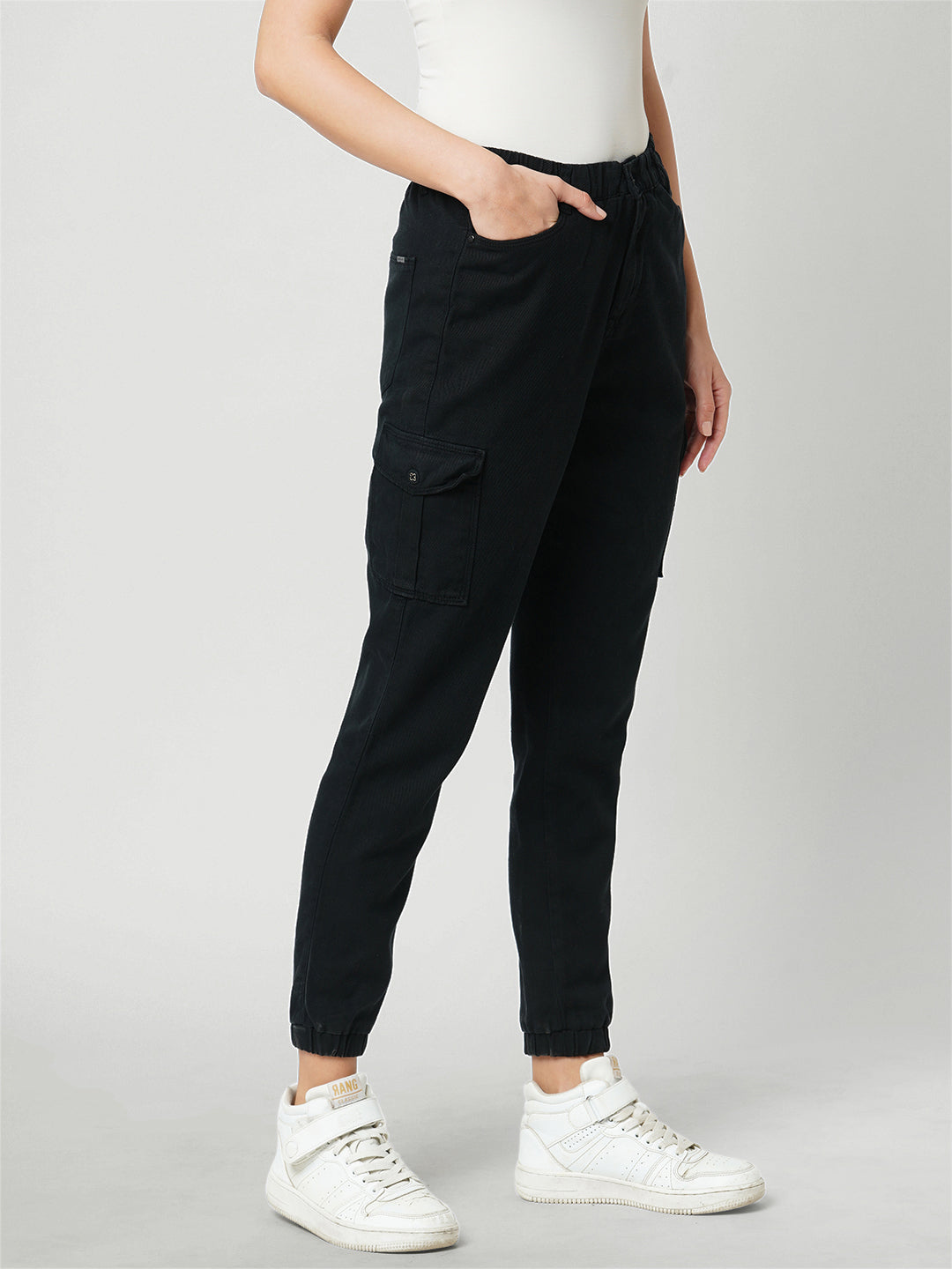 Women Black Mid-Rise Skinny Cargo
