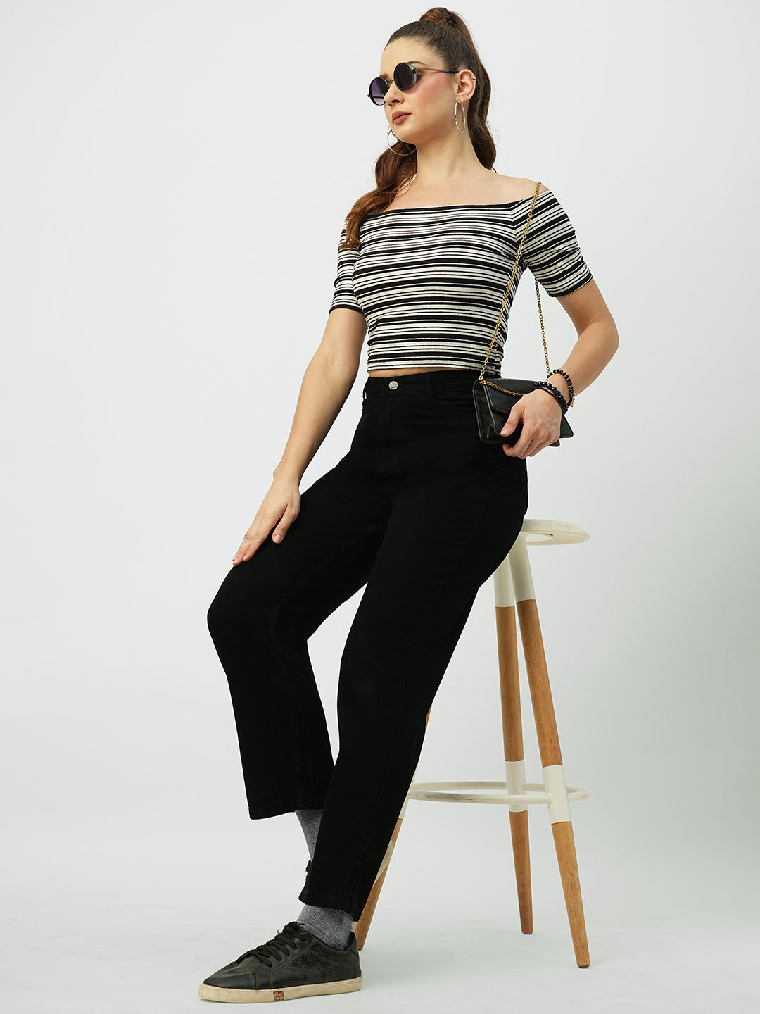 Women Black High-Rise Relaxed Straight Fit Jeans