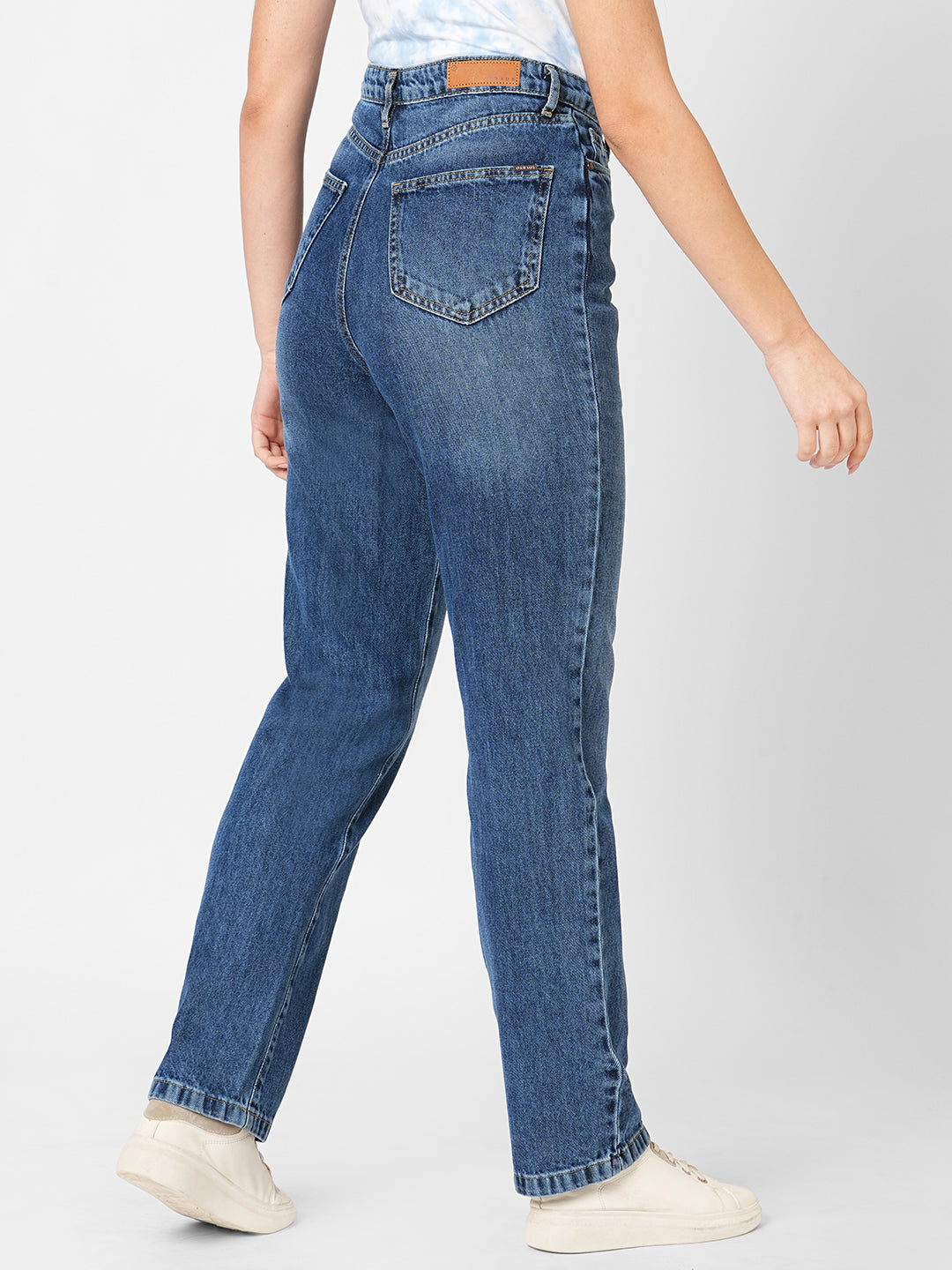 Women Blue Relax Straight Fit Jeans