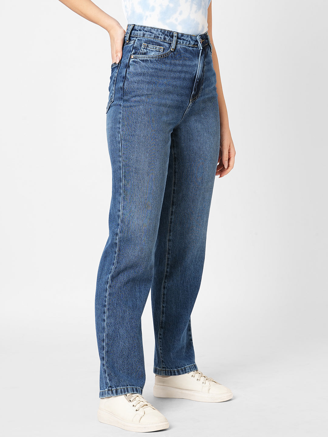 Women Blue Relax Straight Fit Jeans