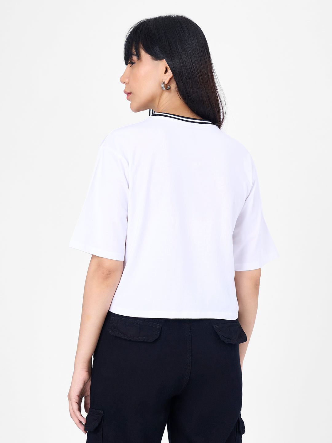 Women White Slim Fit Graphic Crop Tees