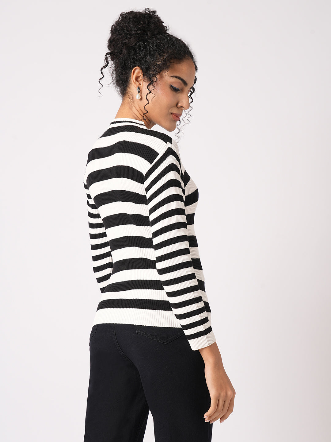 Women Black/White Flat Knit