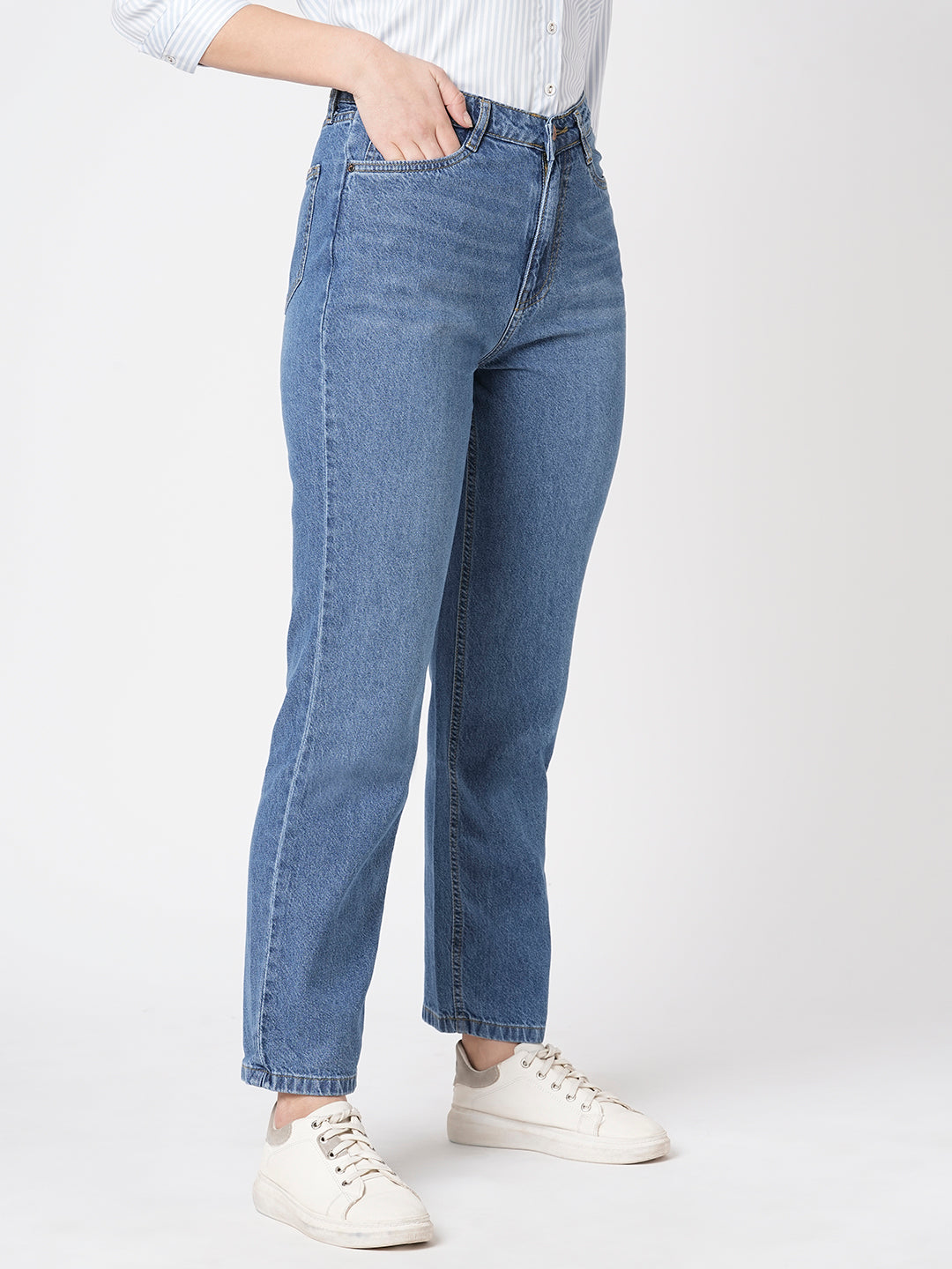 Women Dark Blue High-Rise Relax Straight Fit Jeans