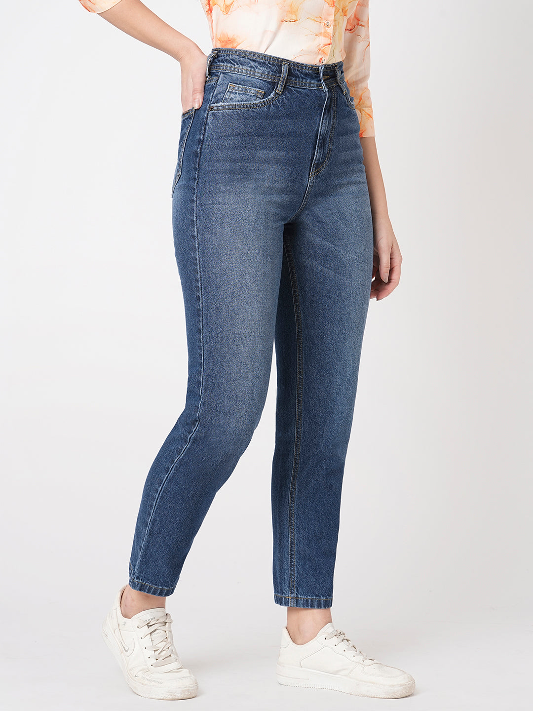 Women High-Rise Mom Fit Jeans