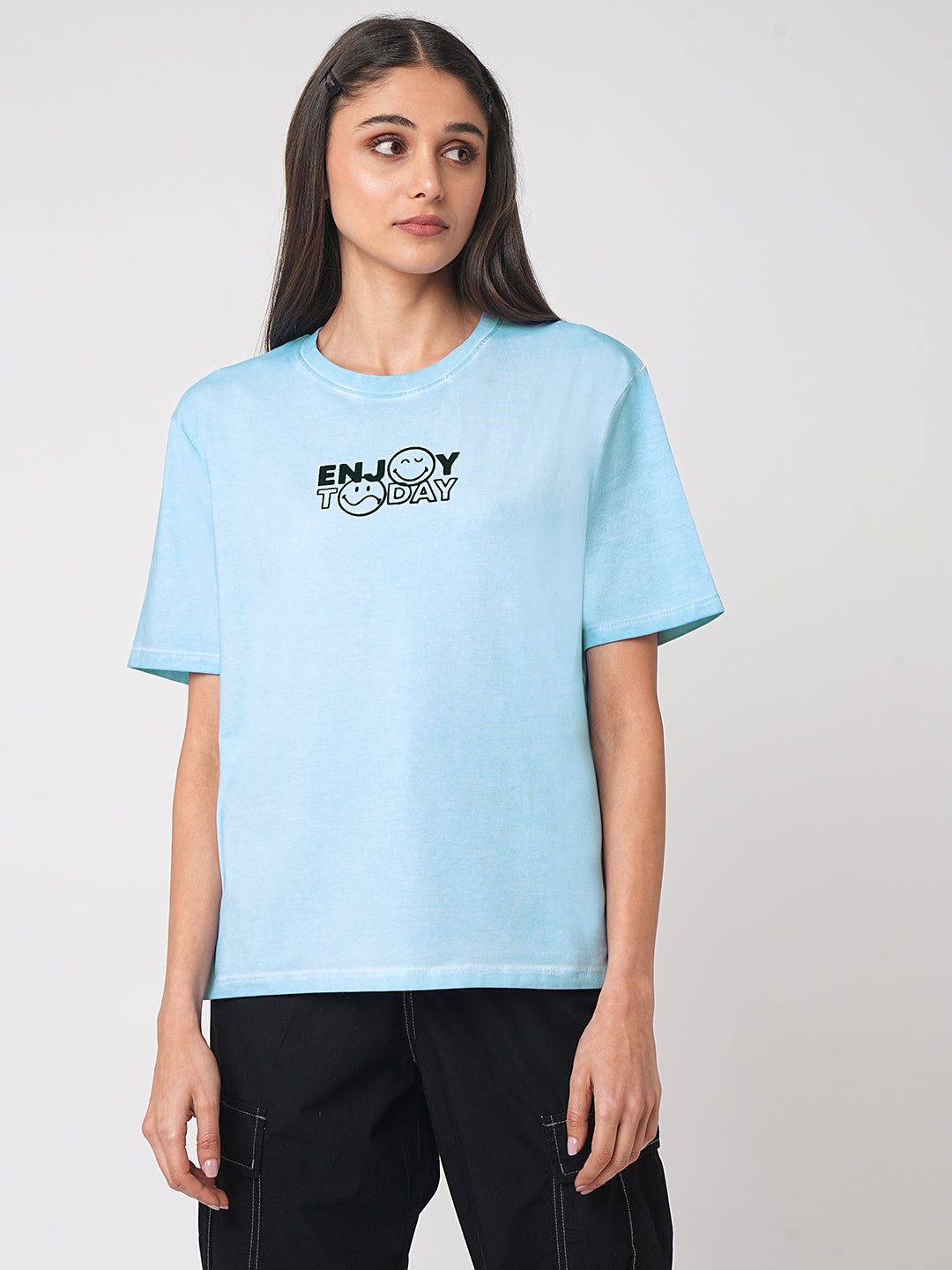 Women Sky Cold Dye Boxy Graphic Tees