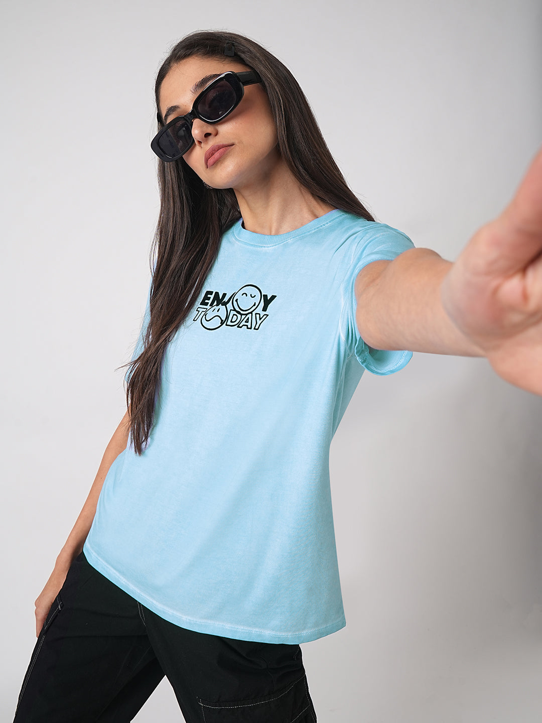 Women Sky Cold Dye Boxy Graphic Tees